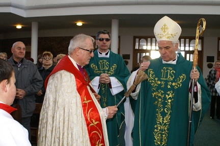 Pokropienie wodą święconą