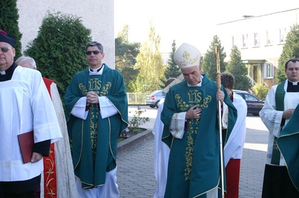 Procesja do Kościoła (1)