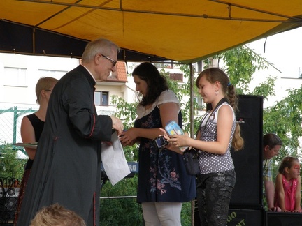 wręczenie nagród w konkursie plastycznym