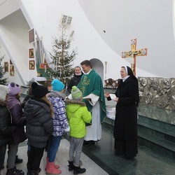 Poświęcone książeczki dla dzieci komunijnych